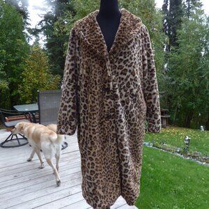PAPARAZZI FAUX FUR LEOPARD JACKET COAT WITH RED LACE LINING VICTORIAN GOTH XL